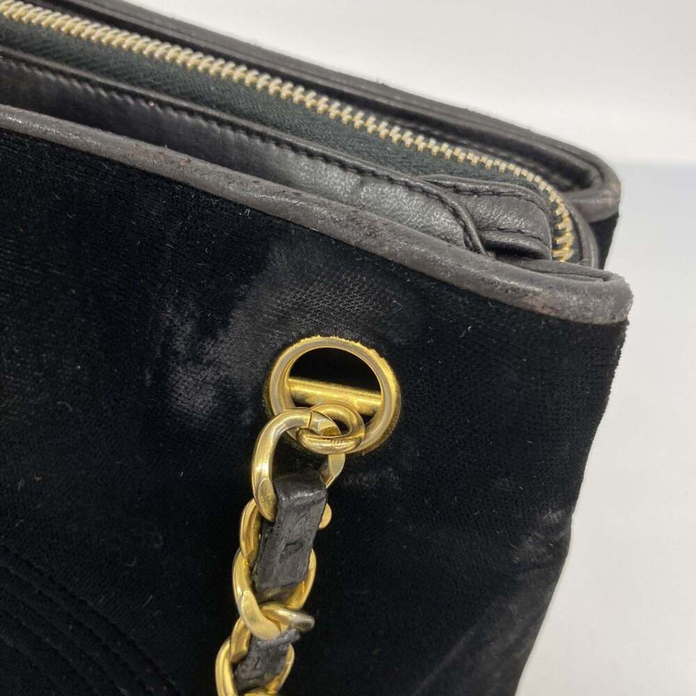 CHANEL Black Shoulder Bag - Picture 8 of 13
